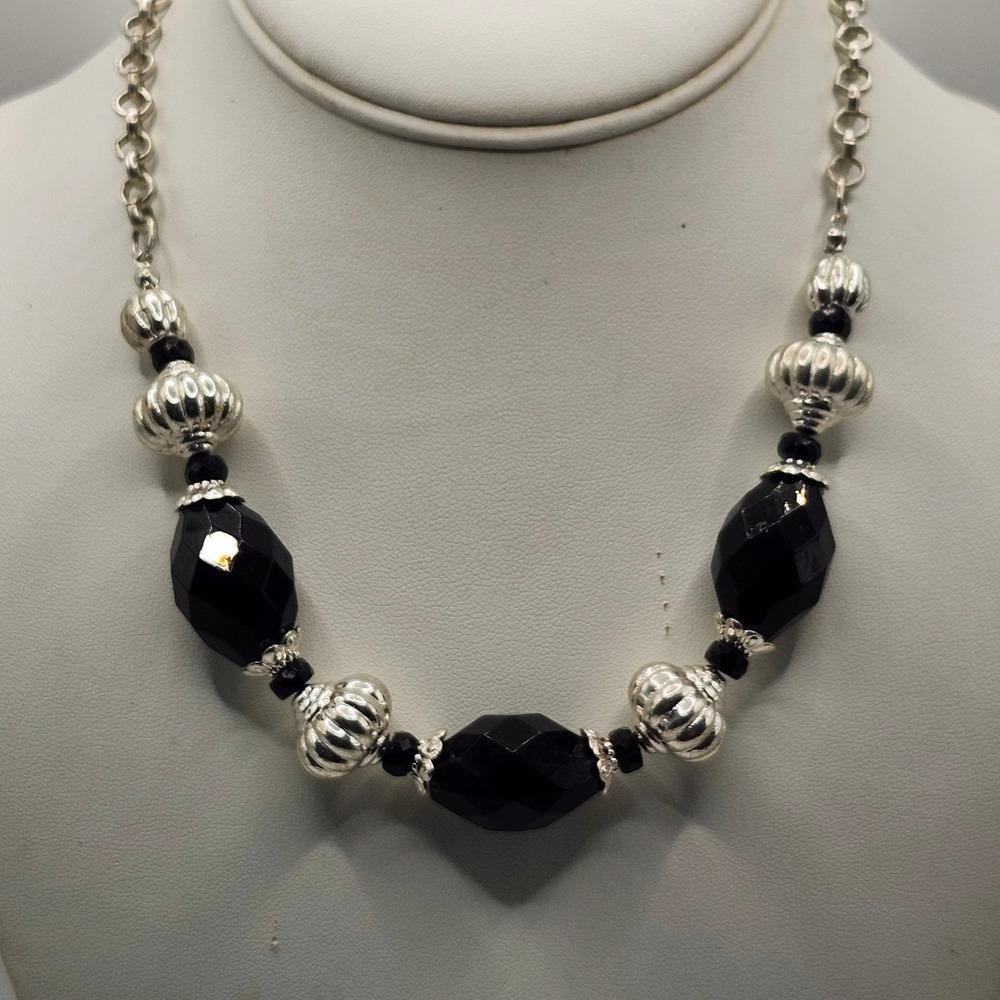 Vintage Black Faceted Bead Silver‎ Tone Ribbed Spacer Statement Necklace